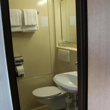 酒店 因斯布鲁克迈诺特金克朗酒店