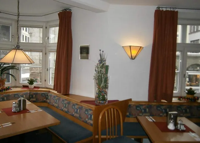 Отель Goldene Krone 3*