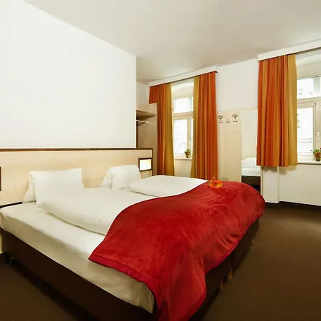 Hotell Goldene Krone 3*