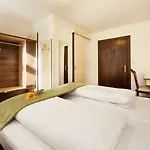 Goldene Krone Ξενοδοχείο 3*