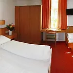 Goldene Krone Ξενοδοχείο 3*